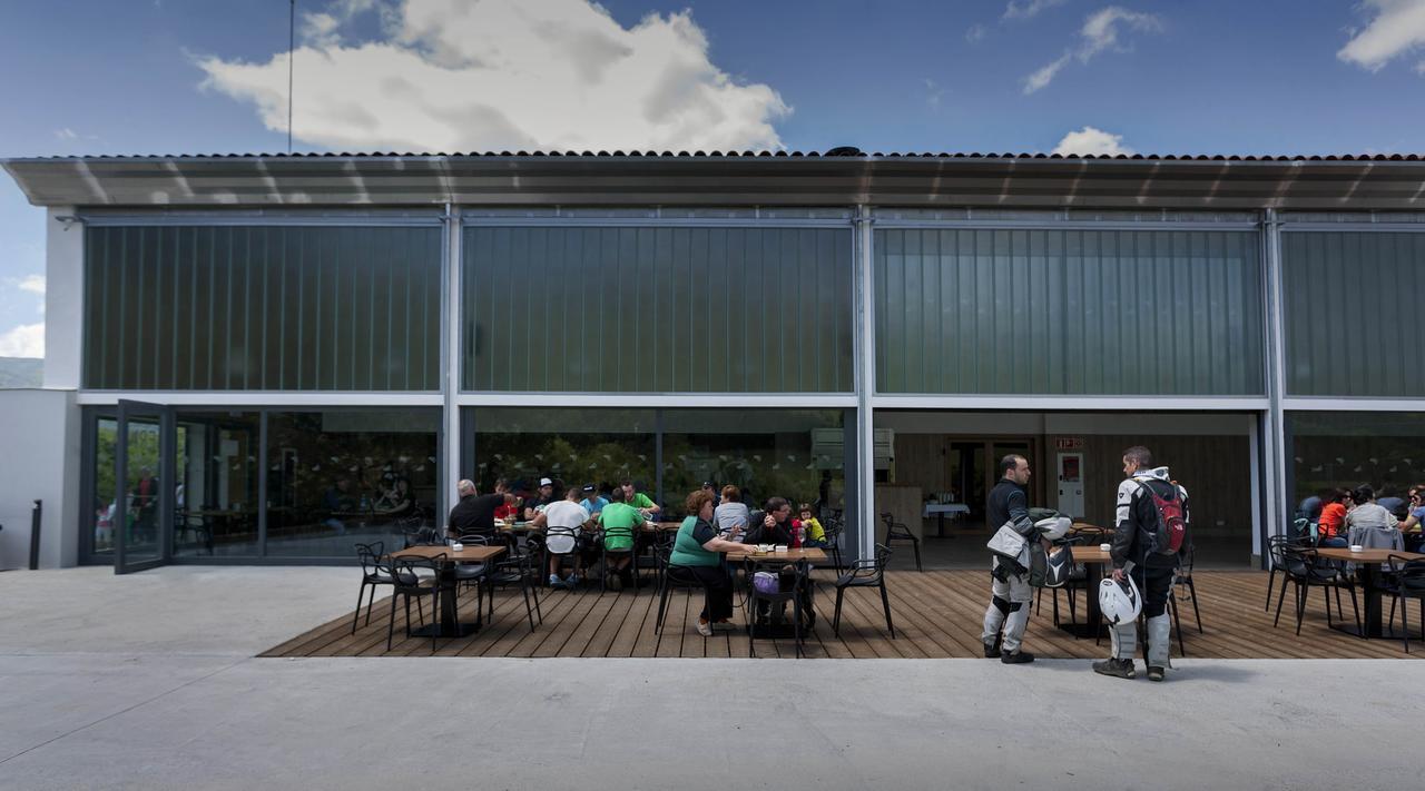 Youth Hostel Non Stop Inn By Irrisarri Land Igantzi Εξωτερικό φωτογραφία